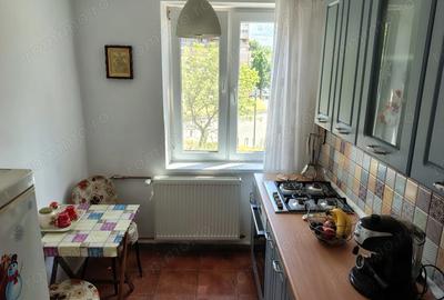 PF inchiriez apartament 2 camere, Rogerius (Parcul Magnoliei) 49 mp + loc parcare, etaj 2