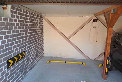 Casă cu 4 camere cu Teren 1000 Mp în Central - 1