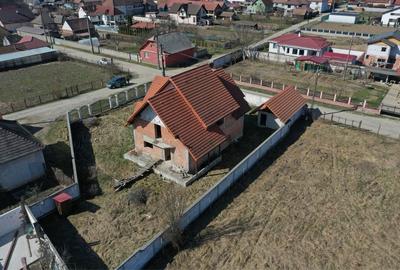 Casă cu 4 camere în Central