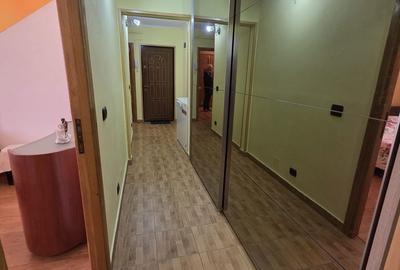 Apartament cu 3 camere în E3 - 7