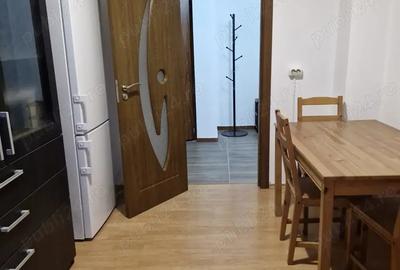 Inchiriez apartament 2 camere - 4