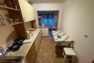 Apartament cu 3 camere decomandat, mobilat în Central - 1