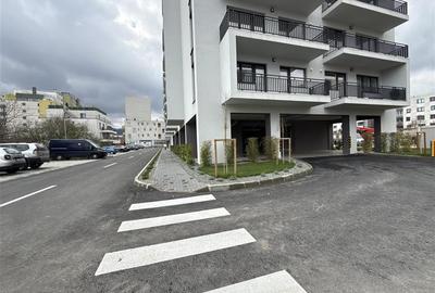 Apartament cu 2 camere decomandat în Tractorul - 25