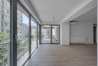 Apartament cu 2 camere semidecomandat în Tei