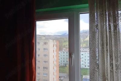 Apartament cu 3 camere decomandat în Petros - 8