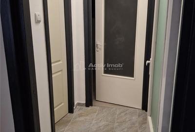 Apartament cu 2 camere semidecomandat în Micro III - 2