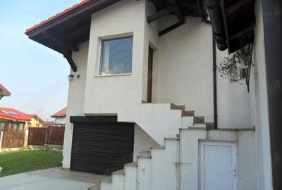 Casă cu 3 camere cu Teren 446 Mp în Central - 2