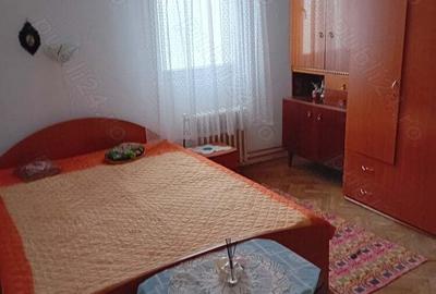 Casă cu 4 camere în Tauț - 3