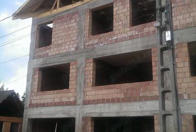 Casă cu 6 camere în Pătârlagele - 2