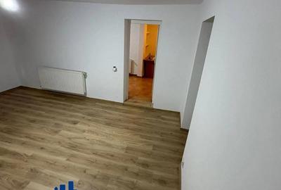 Apartament cu 3 camere, mobilat în Central