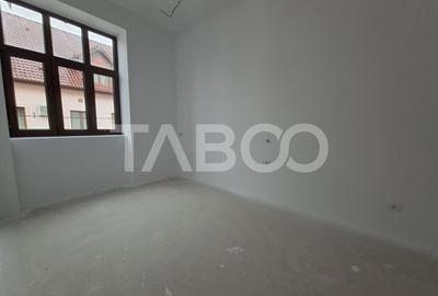 Apartament cu 3 camere decomandat în Central - 2