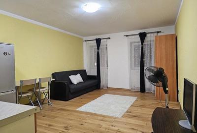 Garsonieră decomandată în Est - 2