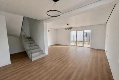 Duplex cu 4 camere cu Teren 320 Mp în Moșnița Nouă - 1