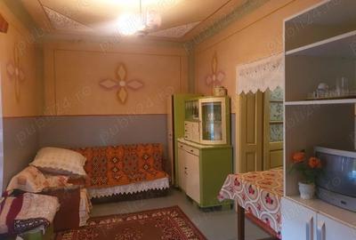 Casă cu 3 camere în Dezești - 2