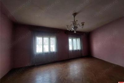 Casă cu 3 camere cu Teren 167 Mp în Central - 4