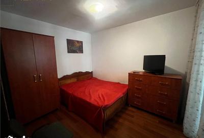 Apartament cu 3 camere semidecomandat în Central - 3