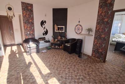 Casă cu 4 camere cu Teren 717 Mp în Central - 2