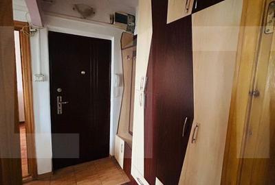Apartament cu 3 camere semidecomandat în Central - 1