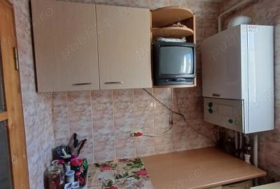 Persoana fizica vant apartament 2 camere etaj 4 4 semidecomandat - 2