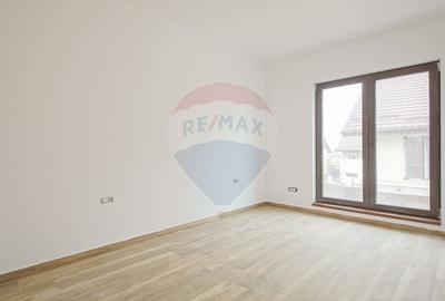 Casă cu 4 camere cu Teren 220 Mp în Baciu - 14