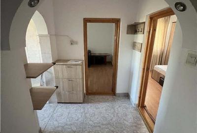 Apartament cu 3 camere decomandat, mobilat în Sud - 10