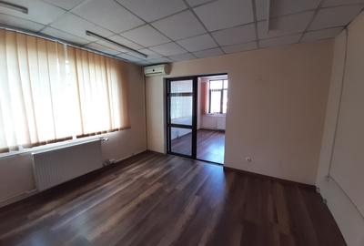 Bucurestii Noi, Poligrafiei, imobil reprezentativ-spatiu multifunctional - 3