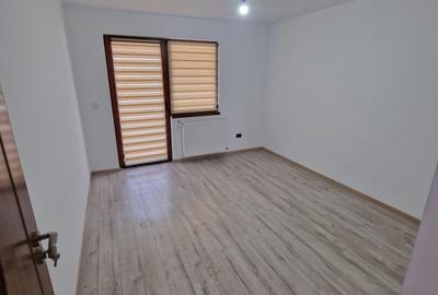 Casă cu 6 camere cu Teren 2676 Mp în Frasin - 7