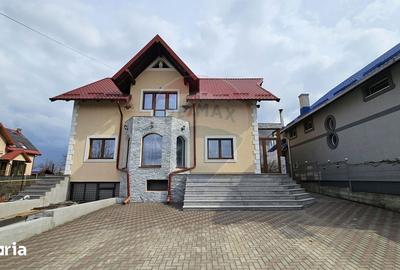 Casă cu 6 camere cu Teren 1000 Mp în Șcheia - 12