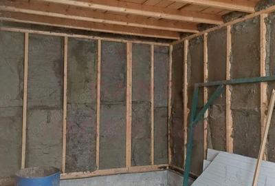 Casă cu 3 camere cu Teren 563 Mp în Rusca - 8