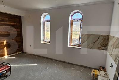 Casă cu 4 camere în Criș - 1