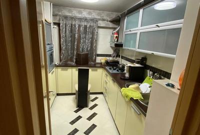 Apartament cu 3 camere în Gorjului - 1