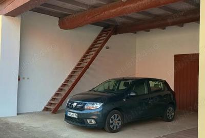 Casă cu 6 camere cu Teren 2465 Mp în Biled - 3