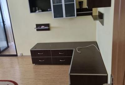Apartament cu 3 camere semidecomandat în Sud - 6