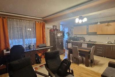 Apartament cu 3 camere decomandat în Tolstoi - 1