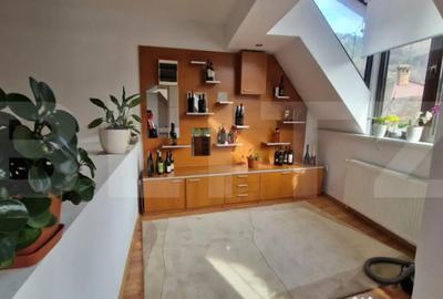 Casă cu 7 camere cu Teren 446 Mp în Central - 18