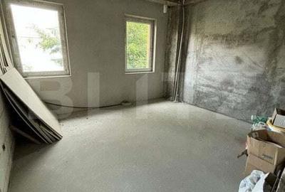 Casă cu 10 camere cu Teren 80 Mp în Central - 18