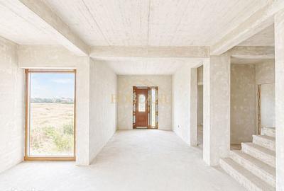 Casă cu 4 camere cu Teren 541 Mp în Săcălaz