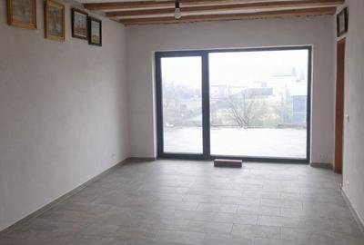 Casă cu 4 camere în Stupini - 2