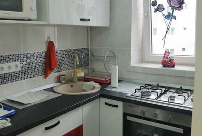 Garsoniera tip studio Titan, renovata,utilata, mobila pe comanda - 3