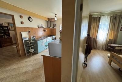 2 cam. decomandat, 53 mp, et.4 cu acoperis, Cuza-Voda - 5