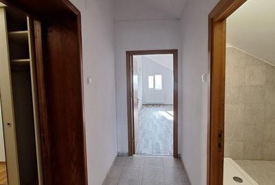 Casă cu Teren 2500 Mp în Frumușani - 10