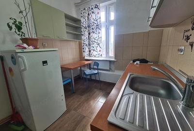 Garsonieră decomandată, mobilată în Lahovari - 1