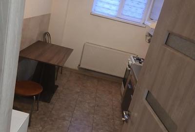 Garsonieră decomandată în Central - 4