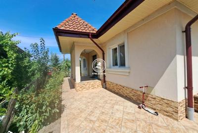 Casă cu 2 camere cu Canalizare în Trifești - 14