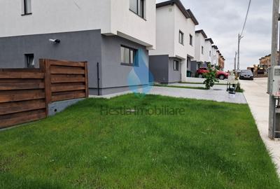 Casă cu 5 camere cu Canalizare în Valea Lupului