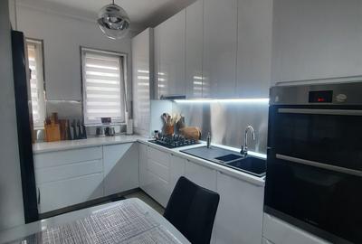 Apartament cu 2 camere decomandat în Central - 3