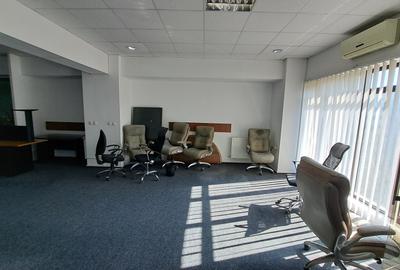 Birou, de 154.30999755859 mp, în Unirii - 17