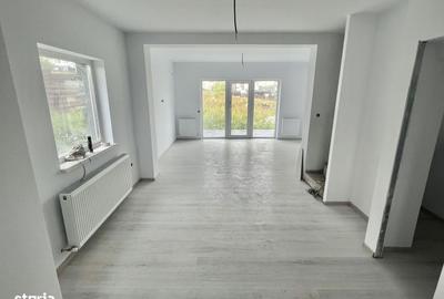 Casă cu 3 camere în Rediu - 8