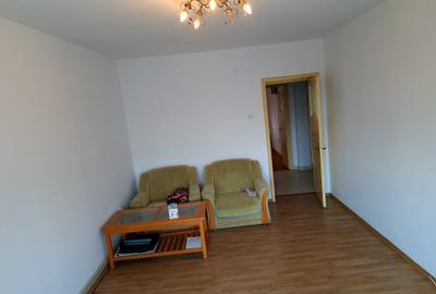 Apartament cu 2 camere decomandat în Calea București - 9