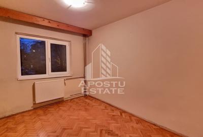 Apartament cu 2 camere, decomandat, etaj 1, zona Cal. Aradului - 1